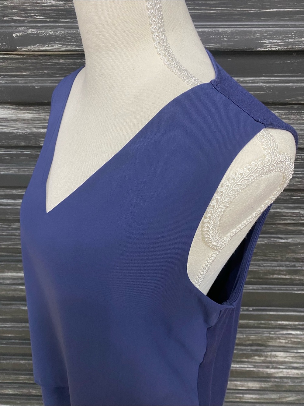 Michael Kors Women’s Layered Sleeveless Tunic Blouse Blue V-Neck Size Medium - Picture 6 of 11